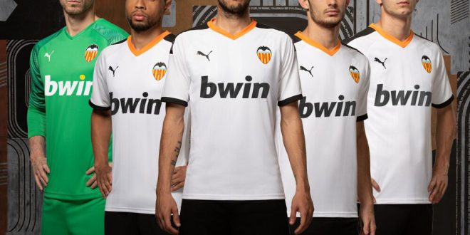 entusiasta seriamente Pisoteando El Valencia presenta la equipación de Puma para la temporada 2019-2020 -  Valencianista.eu
